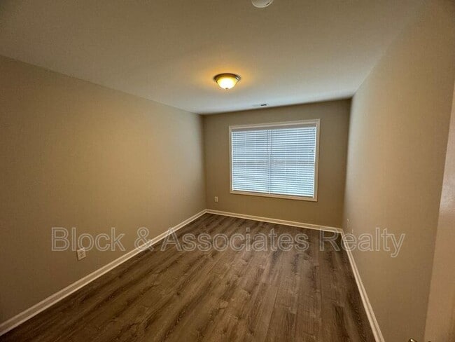 Building Photo - 3413 Wellington Ridge Loop