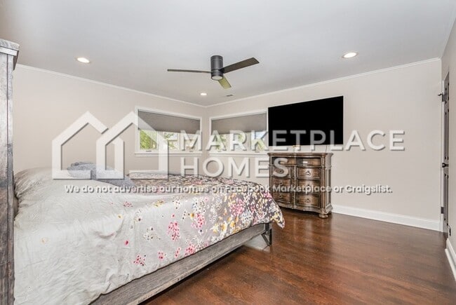 Building Photo - 13140 S 86th Ave