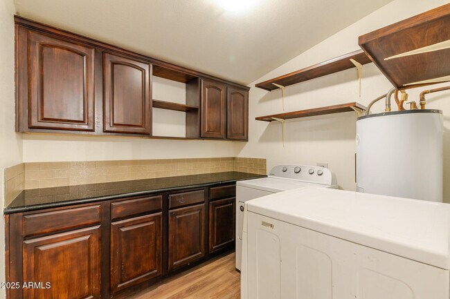 Building Photo - 3521 W Detroit St