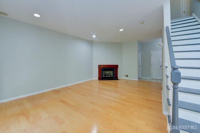 Building Photo - 34 Forest Dr