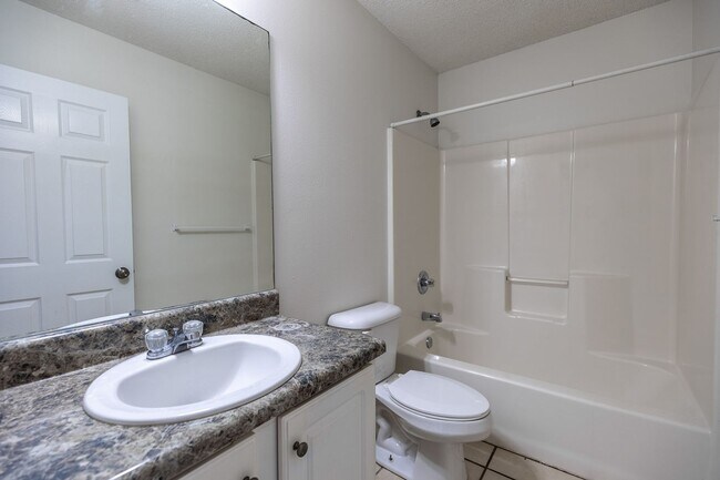 Building Photo - Beautiful 4-Bedroom Home in Ashford Park Community