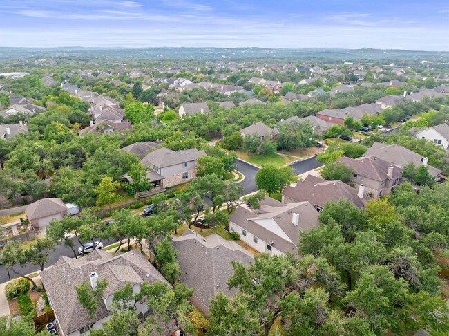 Building Photo - 7808 Alophia Dr