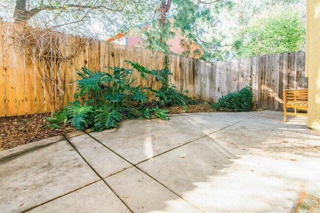 Building Photo - 9366 Villa Bella Ln