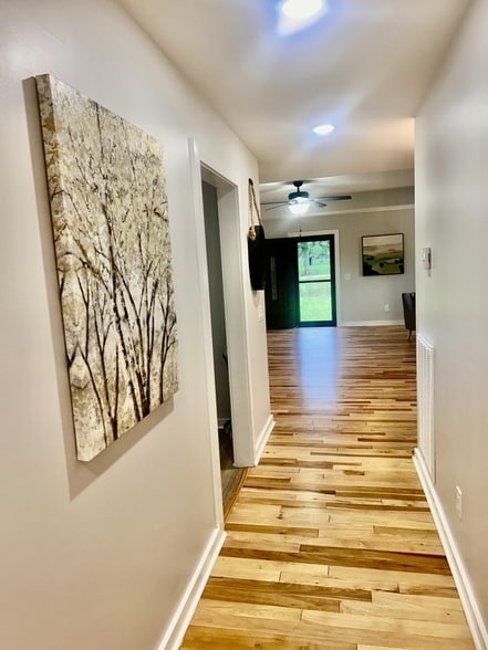 Building Photo - 1059 S Cross Bridges Rd