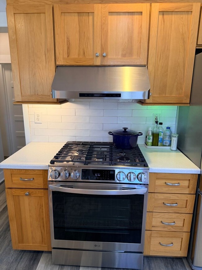 Building Photo - 3 Bedroom, 2 Bathroom Home in University Heights