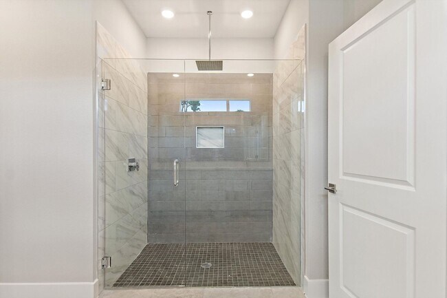 Building Photo - Deposit-Free! Modern, energy efficient hom...