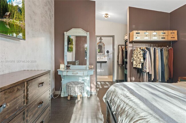 Building Photo - 4315 SW 97th Ct