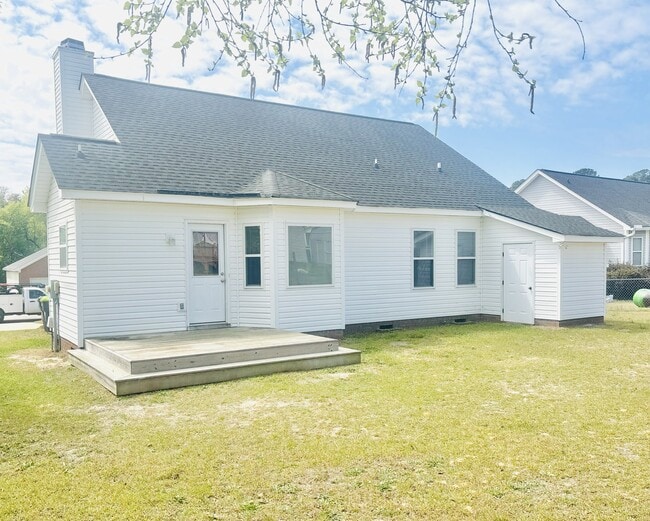 Building Photo - 133 Wildflower Ln