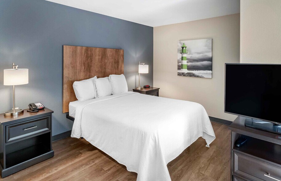 Building Photo - Furnished Studio-San Jose - Airport