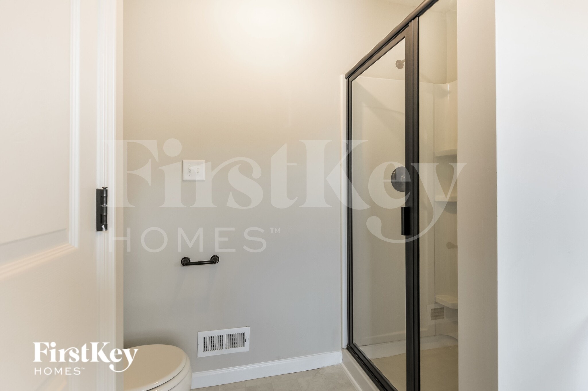 Building Photo - 1720 Woods Mill Dr