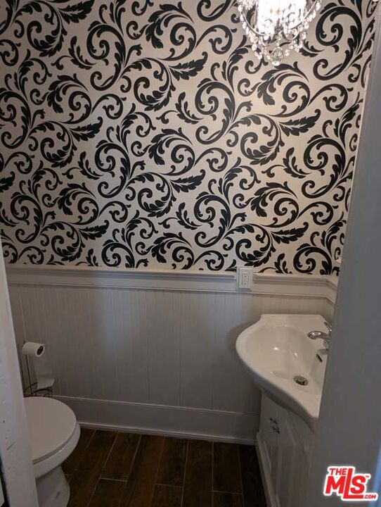 Building Photo - 508 Fernpark Dr