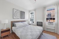 Building Photo - 181 W 4th St