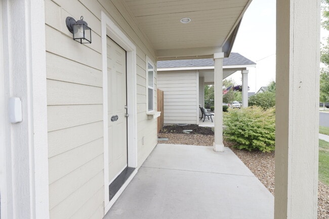 Building Photo - Live Large in Obsidian Trails — Where Comf...