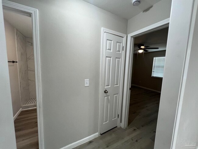 Building Photo - 927 Bremen Ave