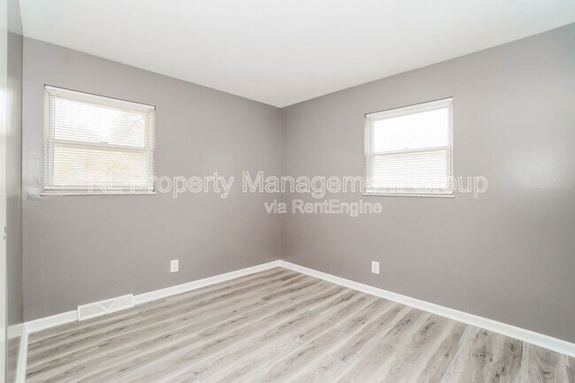 Building Photo - 1422 Weldon Ave