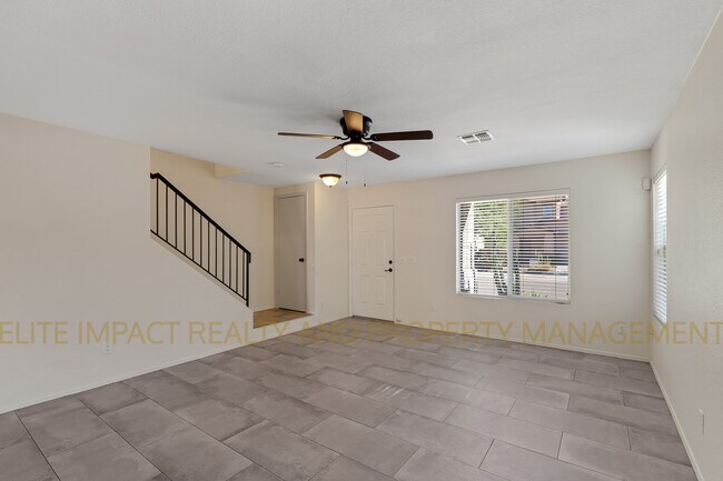 Building Photo - 3505 N Sierra Springs Dr