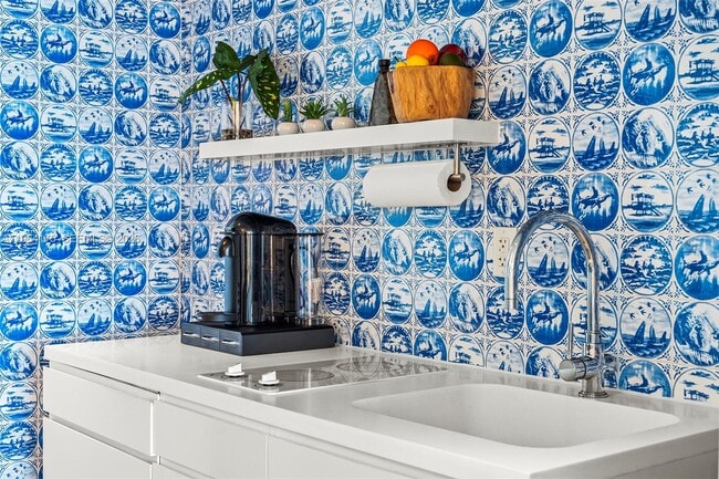 Building Photo - 1100 West Ave