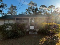 Building Photo - 500 Azalea St