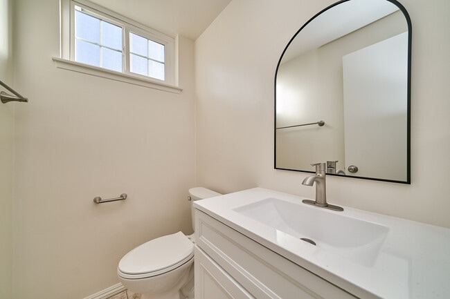 Building Photo - 15507 Caulfield Ave