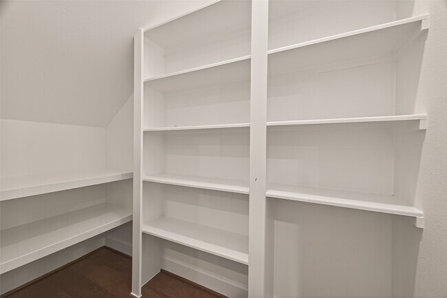 Building Photo - 4413 Schuler St