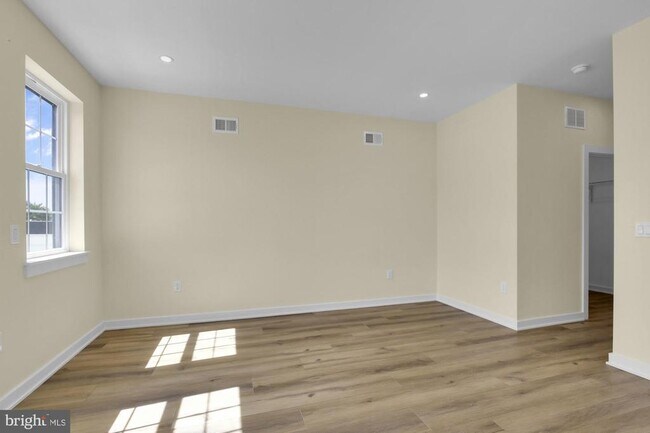 Building Photo - 2670 Braddock St