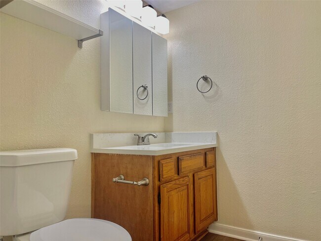 Building Photo - 1311 Antoine Dr