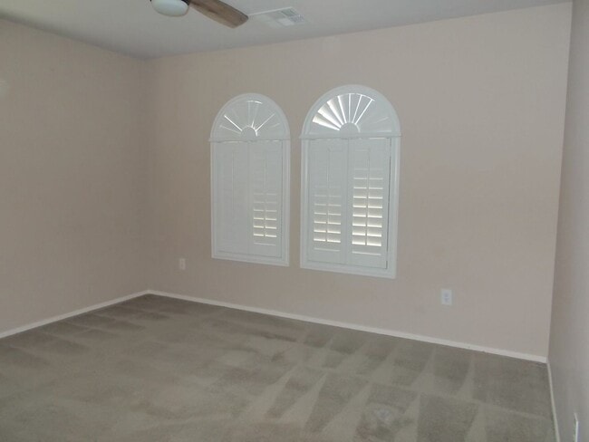 Building Photo - Spacious 3-Bedroom Cul-de-Sac Home in Prime Location