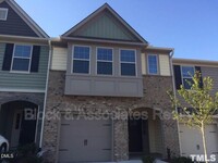 Building Photo - 122 Phantom Ln