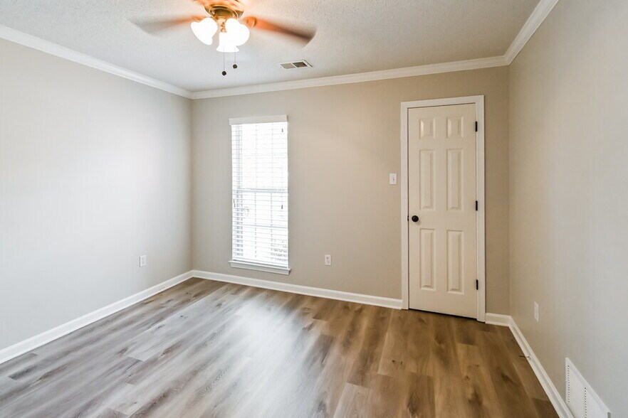 Building Photo - 841 Cedar Trace Cir