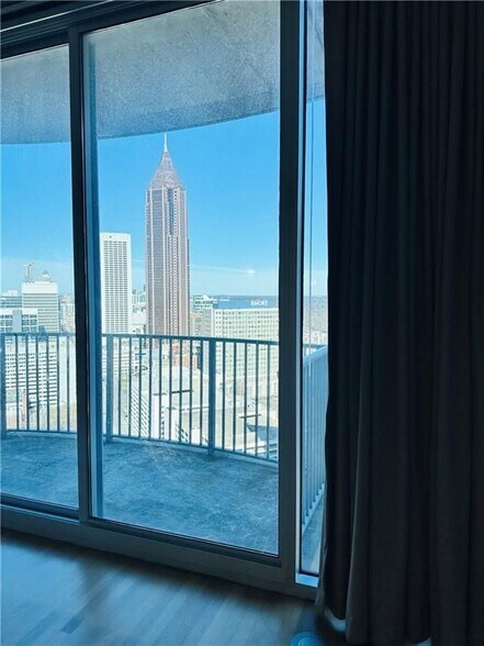 Building Photo - 400 W Peachtree St NW