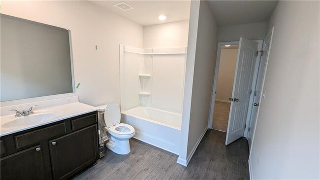 Building Photo - 549 Ruths Dr