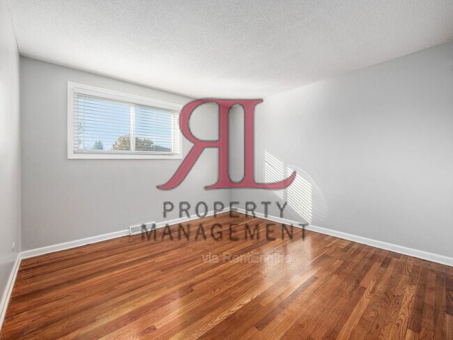 Building Photo - 3102 Elmreeb Dr