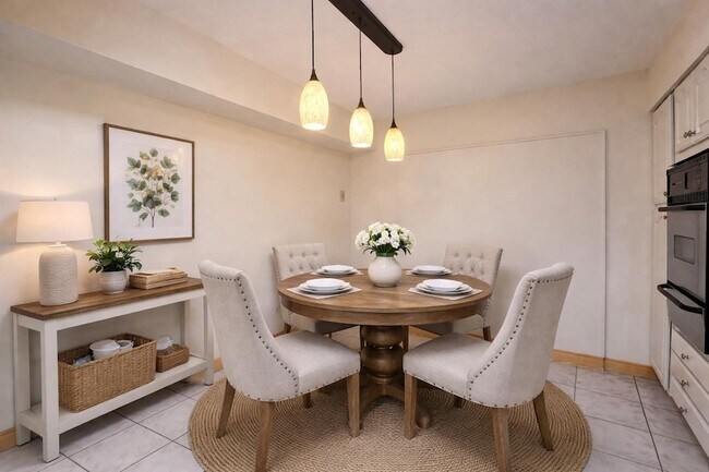 Building Photo - 911 80th St