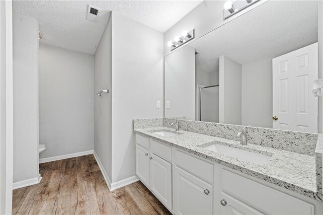 Building Photo - 5682 Lawley Rd