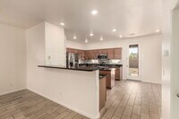 Building Photo - 5216 S 16th Pl