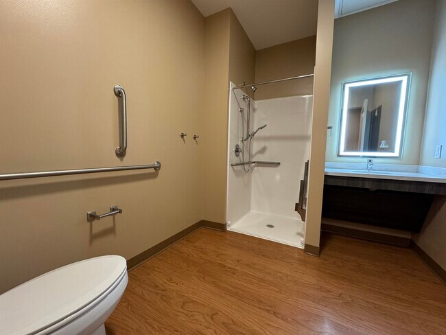 Building Photo - 83 Hanover St