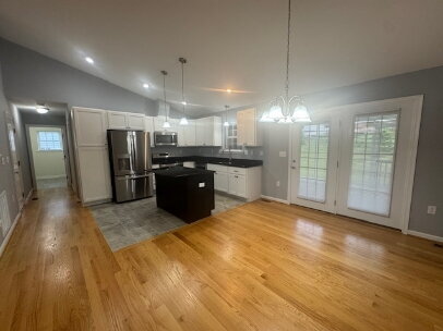 Building Photo - 1170 Happy Ridge Dr