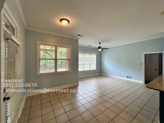 Building Photo - 9501 William Little Dr