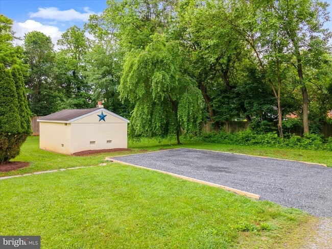 Building Photo - 60 Killdeer Ave