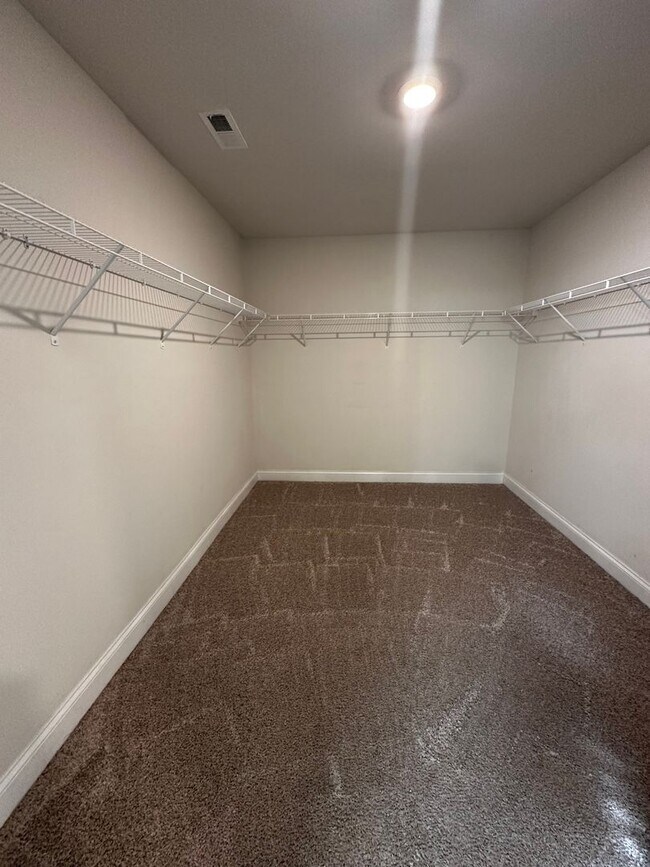 Building Photo - Exclusively Offered By Muse Realty Rentals, LLC