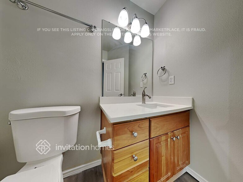 Building Photo - 7150 Axis St SE