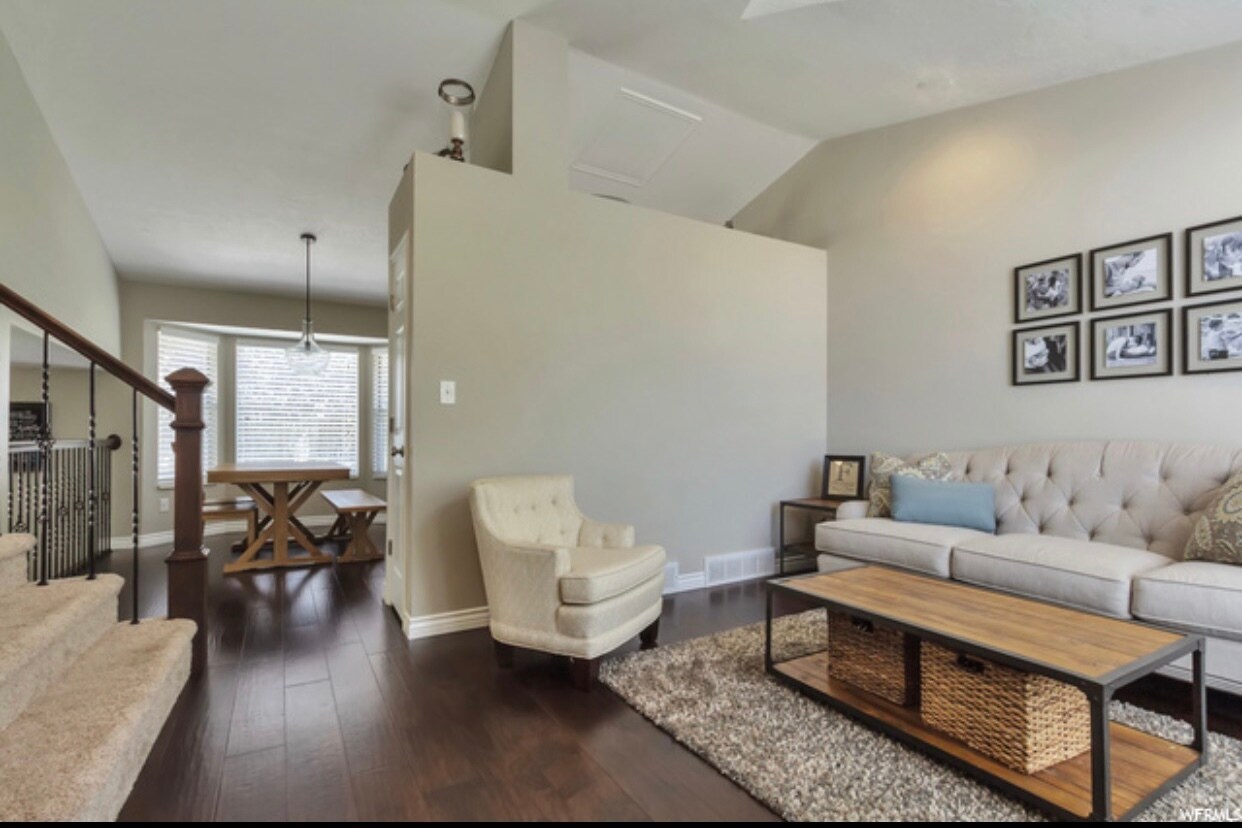 Building Photo - 9867 S Mumford Dr