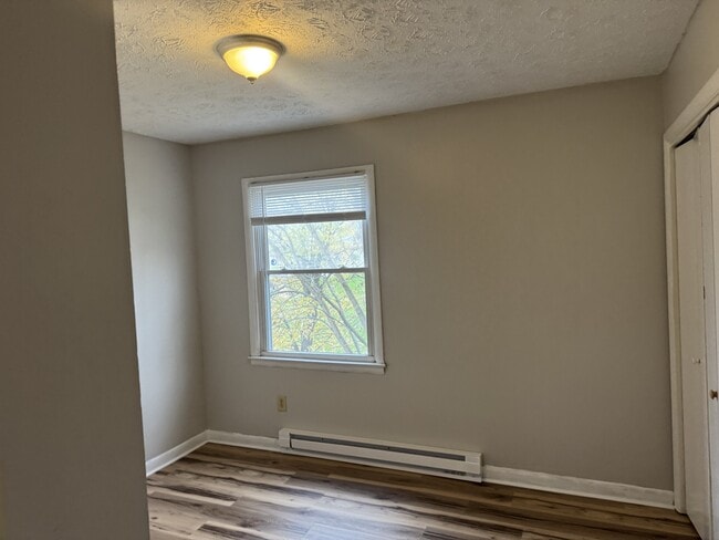 Building Photo - 179 Hedgewood Ct