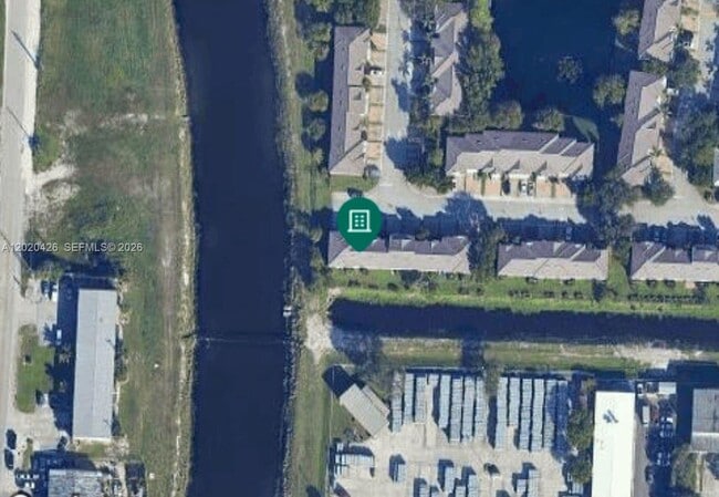 Building Photo - 2043 Nassau Dr