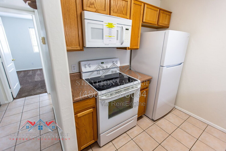 Building Photo - 3716 E University Dr