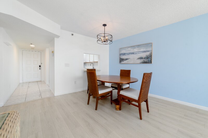 Building Photo - 896 N Federal Hwy