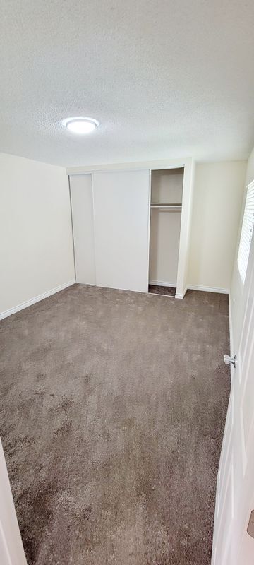 Building Photo - 1028 W F St