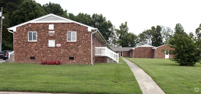 Primary Photo - 314 W Camel St