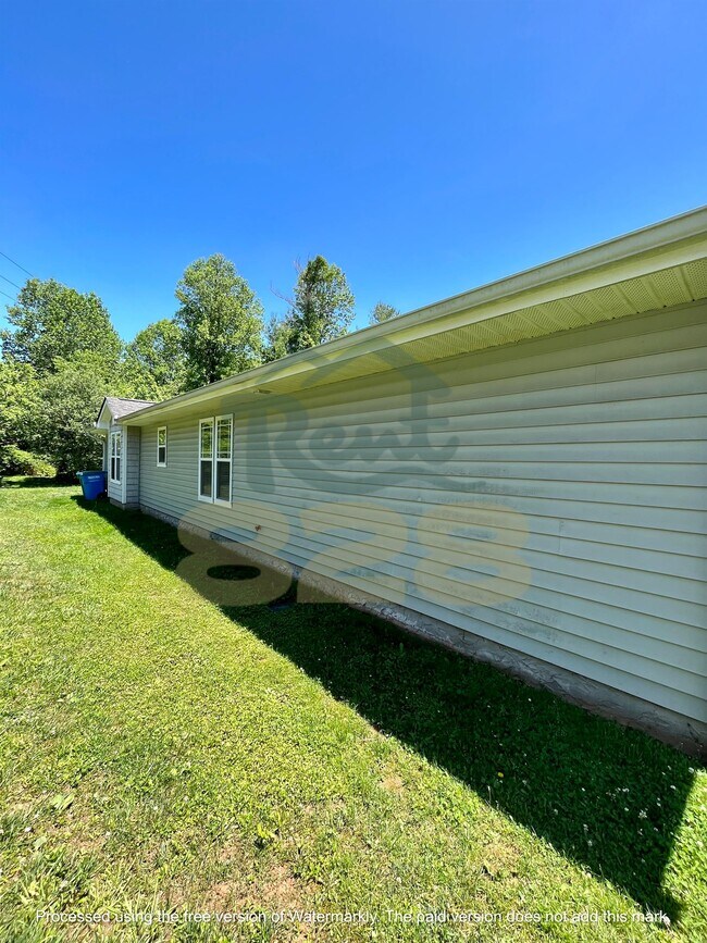 Building Photo - 37 Sunview Cir