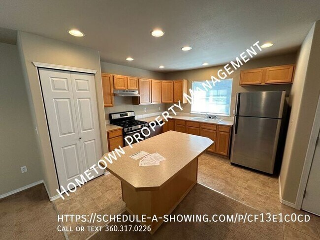 Building Photo - Spacious 4 Bedroom Home in Horizon Pointe!...